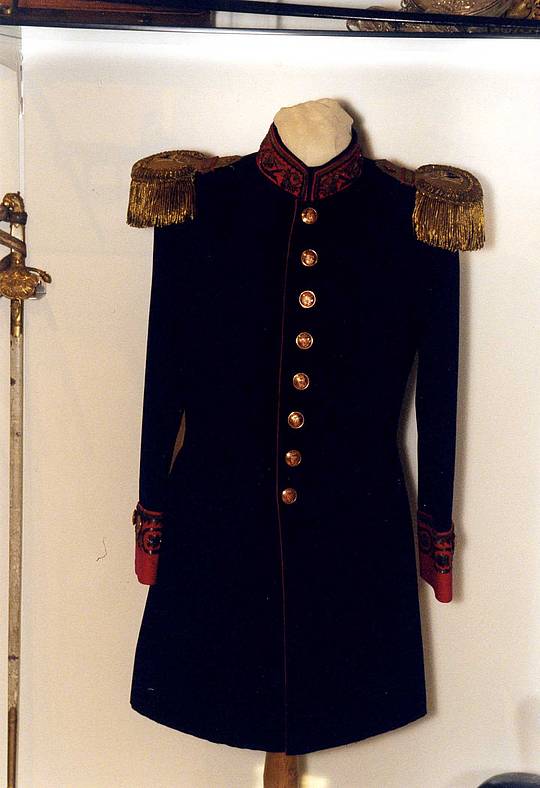Beamten-Uniform mit Knöpfen, Kaiserreich (LVR-Niederrheinmuseum Wesel). 219_Beamten-Uniform.Kaiserreich.jpg